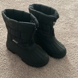 Snow boots 2Y